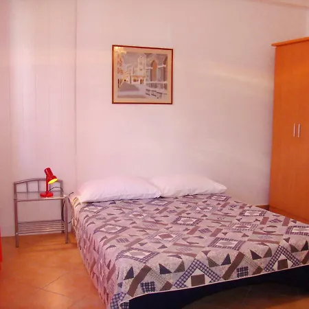Studio Ancic-4 *